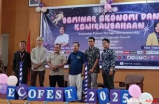 Himpunan Mahasiswa Departemen Ilmu Ekonomi Gelar Seminar Ekonomi dan Kewirasahaan, Kamis (16/10/2025), di Auditorium Prof. Kamaluddin, Fakultas Ekonomi dan Bisnis (FEB) Universitas Negeri Padang (UNP). (Foto Istimewa)