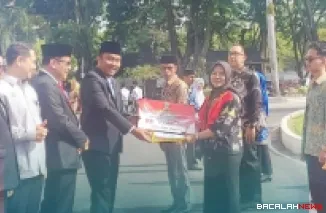 Rayosha Nabila Putri raih penghargaan Pemuda Pelopor tingkat Provinsi Sumatera Barat di bidang Seni dan Budaya, Selasa (28/10/2025). (Foto Kominfo)