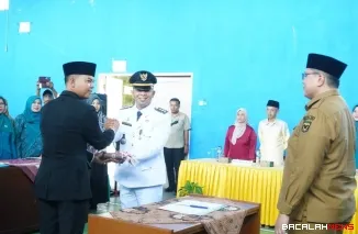 Wabup Ahmad Fadly menyaksikan Sertijab Camat Tanjung Emas
