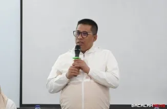 Wako Hendri Arnis saat membuka kegiatan Konsultasi Publik II Perubahan Kajian Lingkungan Hidup Strategis Rencana Tata Ruang Wilayah di Aula BPKD, Rabu (29/10/2025). (Foto Kominfo).