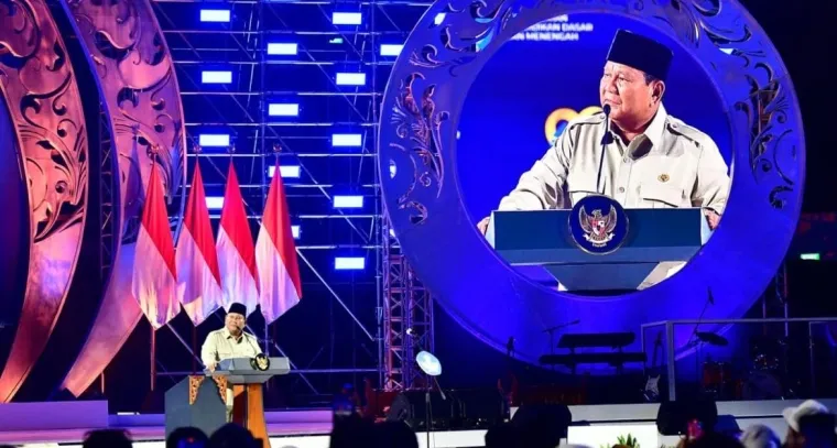 Presiden Prabowo Subianto menghadiri Puncak Peringatan Hari Guru Nasional Tahun 2025 yang digelar di Indonesia Arena, Jakarta, pada Jumat, 28 November 2025. Foto: BPMI Setpres.