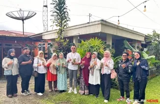 Disperdakop UKM Kota Padang Panjang saat mengunjungi Kelompok Wanita Tani Bakti Nagari, Rabu (12/11/2025). (Foto Kominfo).