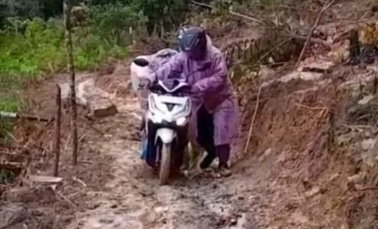 54 Warga di Pagadih Hilia dan Banio Balirik Kecamatan Palupuh Masih Terisolir