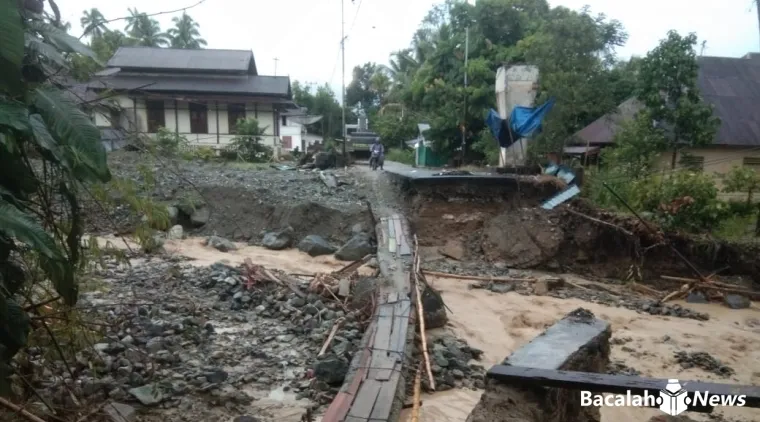 988 Warga di Agam Masih Terisolasi, Akses Jalan Putus Dihantam Galodo