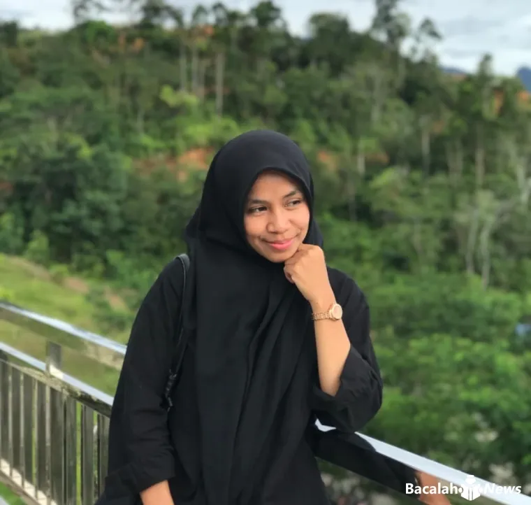 Aulia Ramadani (21), mahasiswi semester lima Universitas Islam Negeri (UIN) Padang salah satu korban banjir bandang Nagari Salareh Aia Timur, Kecamatan Palembayan selamat dari bencana Hidrometeorologi. Dok