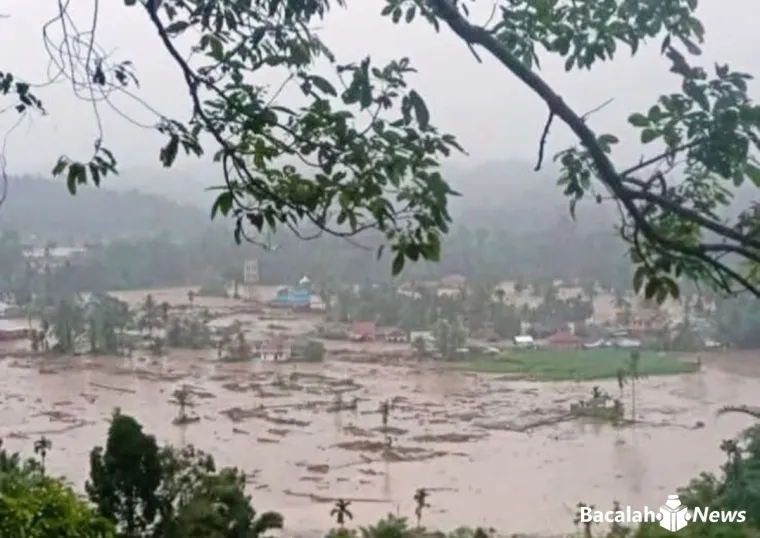 Terlihat kondisi salah satu kampung hancur dampak bencana Hidrometeorologi. Dok