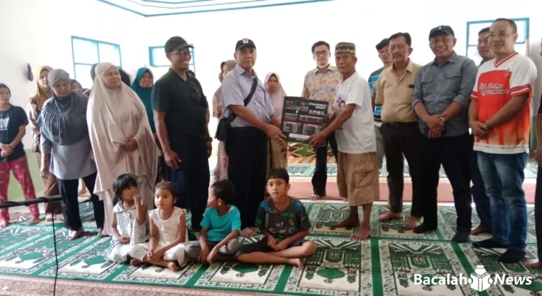 Owner Hotel Sakura Syariah H Isman Tanjung Terus Bergerak Bantu Korban Galodo Agam, Dari RSUD hingga Masjid - Masjid di Palembayan