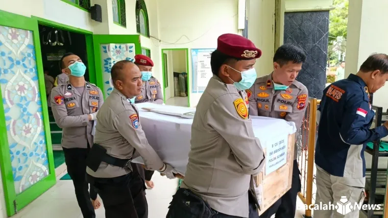 Pemakaman 10 Jenazah Tanpa Identitas Berlangsung Penuh Haru dan Pengawalan Ketat