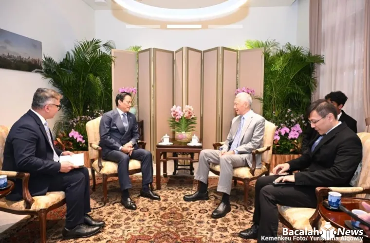Wamenkeu Thomas Djiwandono saat pertemuan dengan Senior Minister, Lee Hsien Loong di Istana Sri Temasek, Kamis (4/12/2025). Foto Ist.