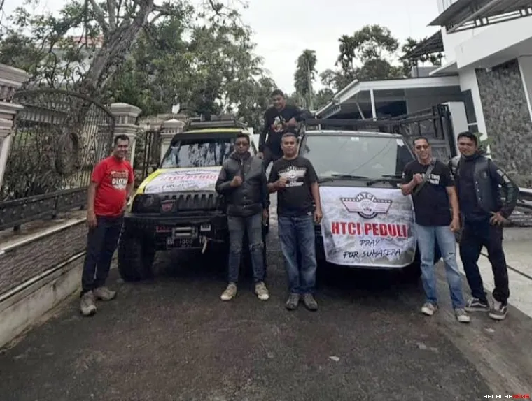 Salurkan bantuan. Foto Anizur