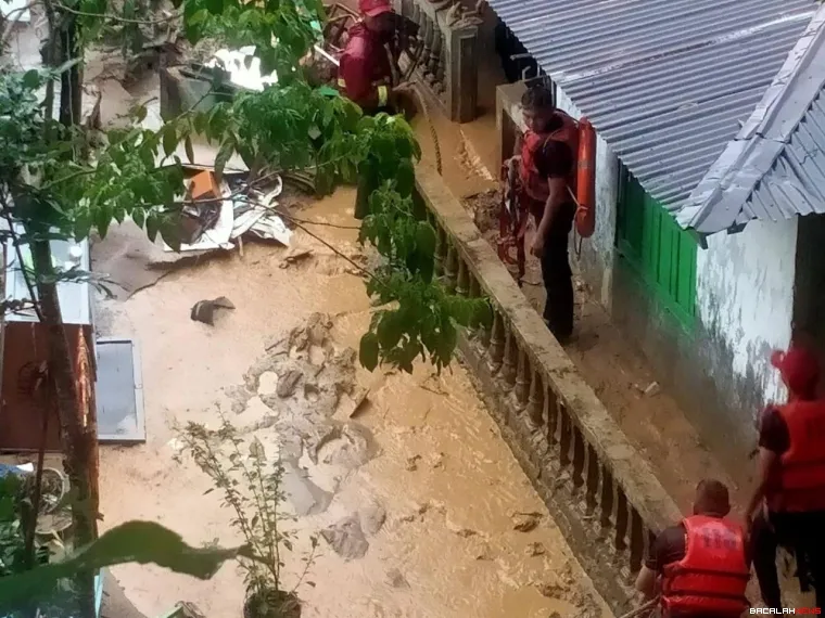 Terlihat rumah warga terendam air di 