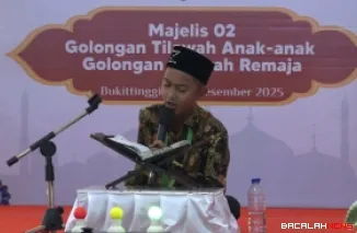 Kafilah Tanah Datar yang berlomba pada hari pertama MTQ di Bukittinggi.