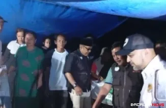 Terlihat para pengurus lembaga serumpun Syarikat Islam saat berada di lokasi pengungsian korban terdampak bencana Hidrometeorologi melanda Sumatera. Foto Istimewa.