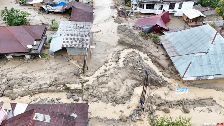 Kondisi terkini bencana di Maninjau. Foto Anizur 
