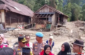 Banjir Bandang Kembali Terjang Maninjau, Akses Lubuk Basung - Bukittinggi Lumpuh