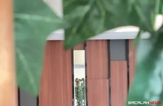 Ketua DPRD Kota Padang Muharlion saat bersama warga mendengar keluh kesah dan saran untuk kemajuan kota Padang