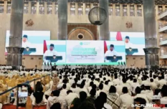 Presiden Prabowo Subianto saat menyampaikan taklimatnya pada acara Bersatu dalam Munajat untuk Keselamatan Bangsa serta Pengukuhan dan Ta'aruf Pengurus Majelis Ulama Indonesia Masa Khidmat 2025--2030 yang diselenggarakan di Masjid Istiqlal, Jakarta.