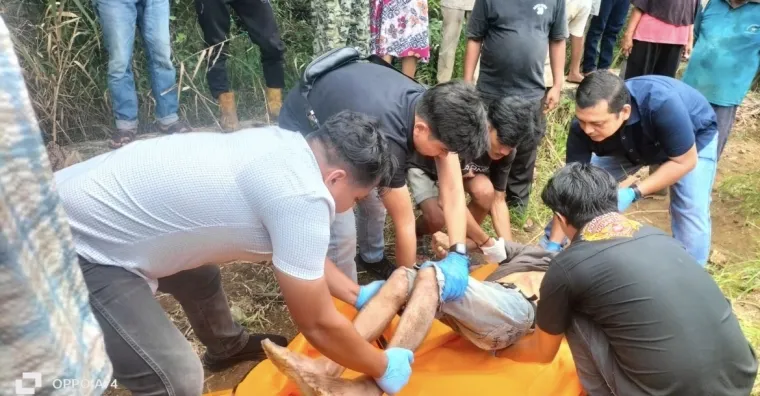 Pergi ke Ladang Tak Kunjung Pulang, Petani di Agam Ditemukan Tak Bernyawa di Tepi Jalan