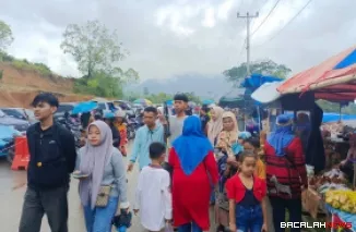 Alek anak nagari Pacu Kuda pada 8 -- 9 Februari 2026, di Gelanggang Pacu Kuda Dang Tuanku Bukit Gombak, menghidupkan ekonomi warga Tanah Datar.
