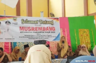 Kepala Dinas KUKMP Tanah Datar Masni Yuletri melakukan sosialisasi salah satu program strategis Pemkab yakni Program Makan Rendang di Musrenbang Kecamatan Pariangan.