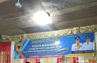 Kadis KUKMP Masni Yuletri mempromosikan Program pembiayaan Makan Rendang pada kegiatan Musrenbang Kecamatan X Koto.