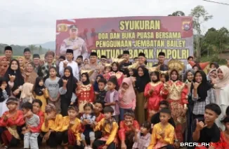 Kapolda Sumbar Buka Puasa Bersama Warga di Jembatan Bailey Palembayan, Simbol Pulihnya Akses Pasca Banjir Bandang