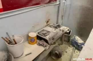 Diduga akibat berasal dari kompor gas, kantin SMAN 10 Padang terbakar.