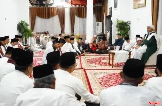 Pemkab Tanah Datar menggelar pengajian Tasawuf bagi Aparatur Sipil Negara (ASN) di Gedung Indo Jolito Batusangkar.