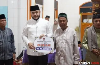 Wali Kota Padang Fadly Amran, melanjutkan agenda Safari Ramadan Tim I Pemerintah Kota (Pemko) Padang dengan mengunjungi Masjid Nurul Istiqamah Timbalun, Kelurahan Bungus Timur, Kecamatan Bungus Teluk Kabung (Bungtekab), Minggu (15/3/2026).