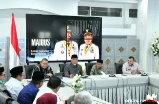 Pemerintah Kota (Pemko) Padang bersama Pemerintah Provinsi (Pemprov) Sumatera Barat (Sumbar) memperkuat sinergi,  percepatan pemulihan pascabencana hidrometeorologi melalui Rapat Koordinasi (Rakor) di Gedung Putih Kediaman Resmi Wali Kota Padang, Jumat (6