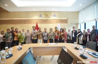Wabup Tanah Datar Ahmad Fadly menghadiri rapat dan konsultasi terkait Pencegahan dan Percepatan Penurunan Stunting bersama Wamen Kesehatan di Jakarta.