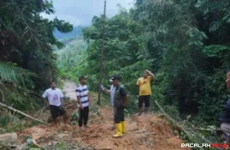 Longsor yang terjadi di Dharmasraya.