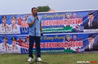 Anggota DPRD Kota Padang  Rustam Effendi, menunjukkan komitmen nyatanya dalam memajukan olahraga daerah melalui gelaran Kejuaraan Sepak Bola Putri 2026.
