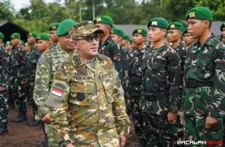 Bupati Eka Putra menerima sebanyak 542 prajurit TNI Yonif TP 951/Pandeka Marapi dalam upacara di Lapangan Nagari Simawang, Kecamatan Rambatan.