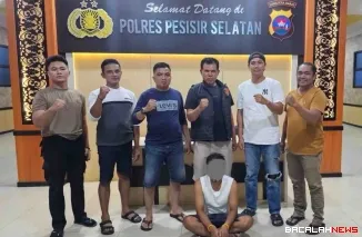 Pelaku yang diamankan Polres Pesisir Selatan.