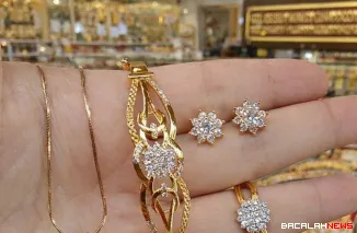 Harga Emas Hari Jum'at 24/4 Kembali Turun: Simak Rincian Terbaru dari Lima Sumber Terpercaya