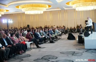 Gubernur Sumatera Barat, Mahyeldi Ansharullah, menghadiri forum Supermentor-28 on Leadership di The St. Regis Auditorium, Jakarta