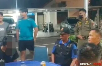 Pelaku yang diamankan Satpol PP Padang.