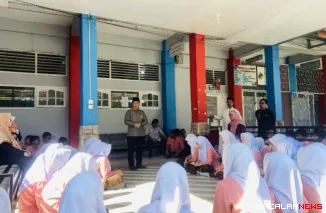 Sebanyak 80 siswa SMAN 3 Padang resmi dilepas untuk mengikuti studi tour edukatif ke sejumlah perguruan tinggi ternama dan destinasi nasional