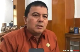 Kepala Dinas Tenaga Kerja dan Transmigrasi Sumatera Barat Firdaus Firman