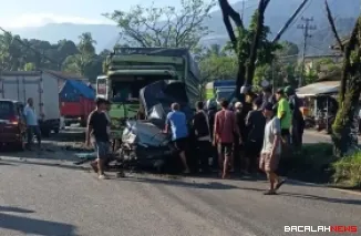 Kecelakaan beruntun di Padang Basi, 4 korban di laporkan meninggal dunia.