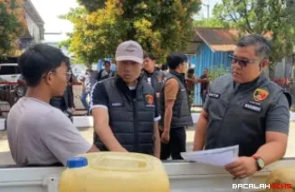 Direktorat Reserse Kriminal Khusus Polda Sumatera Barat menggelar sidak maraton di sejumlah SPBU untuk mempersempit ruang gerak mafia BBM subsidi di Sumbar.
