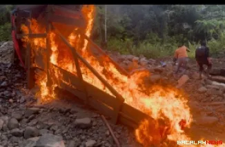 Polisi bakar pondok dan peralatan diduga milik pelaku PETI di Pasaman Barat.